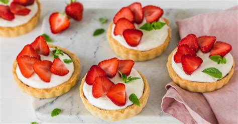Erdbeer Tartelettes Mit Feiner Mascarponecreme Einfach Backen