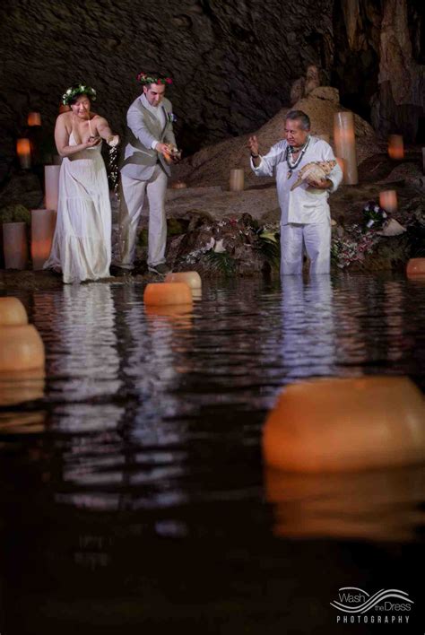 A Mayan wedding ceremony in the magical depths of a cenote - Wash the dress
