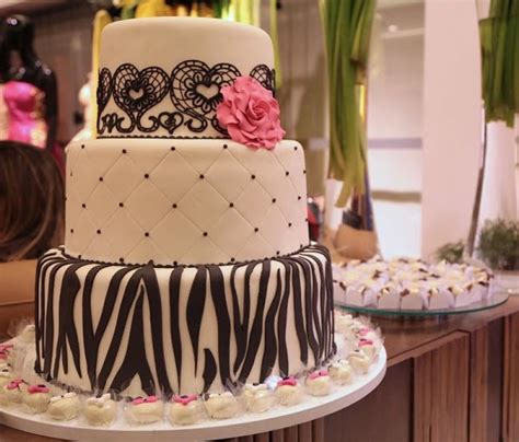 Bolo E Maquete Para Ch De Lingerie Noivinhas De Luxo