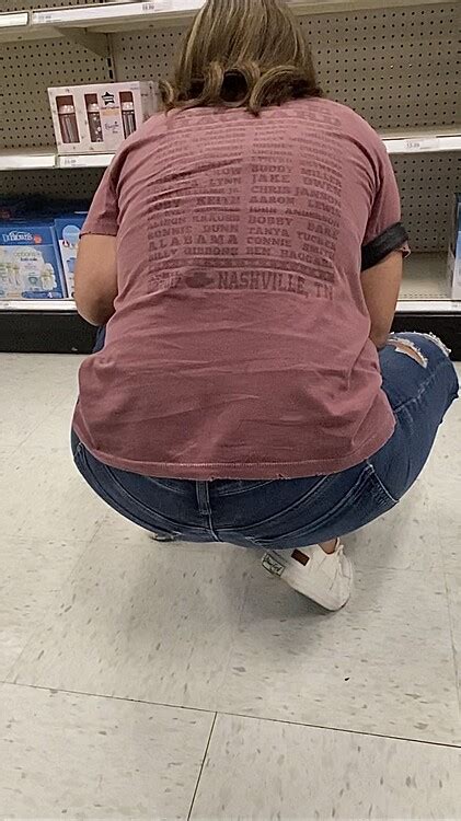 Petite Milf Brunette Filling Out Her Jeans Nicely Tight Jeans Forum