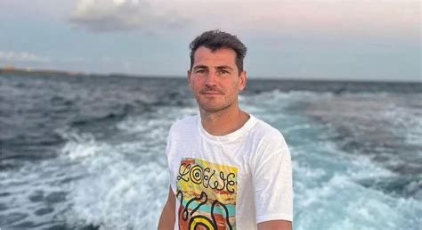 Es gay Iker Casillas comparte extraño mensaje y obtiene épica respuesta de Puyol Espero que