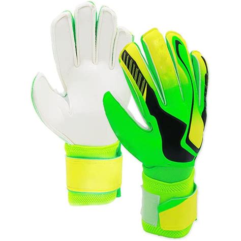 Soccer Goalkeeper Gloves Non Slip Goalkeeping Gloves With Strong Grip And Protection