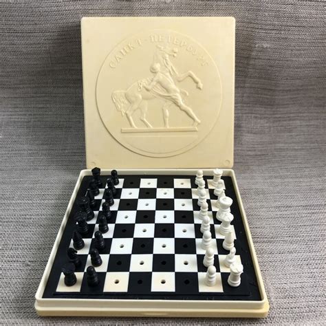 Дорожные шахматы «Санкт-Петербург», пластик, СССР, 1980-е гг.