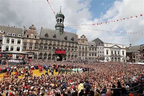 Mons : le Doudou 2024 sera décalé d’une semaine ! - L'Avenir