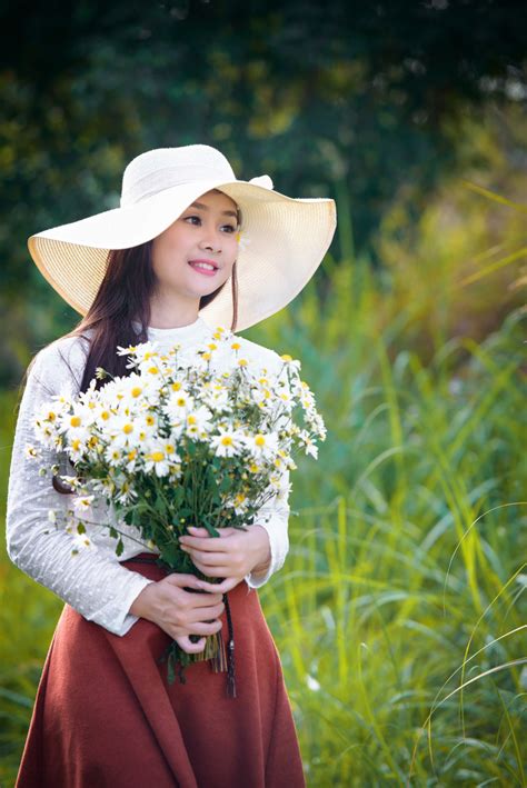 Hot girl Như Ca 4 Cúc họa mi Dep Pro Vn