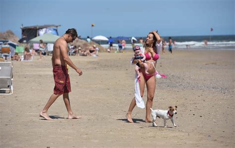 A Cuatro Meses De Ser Mam Floppy Tesouro Deslumbr Con Su Figura En Bikini Infobae