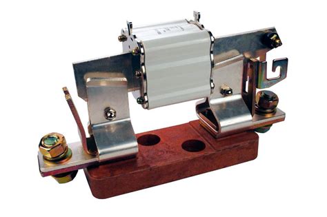 Роль предохранителей в низковольтных системах | Подстанции | Статьи