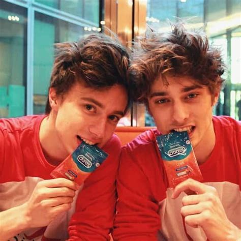Pin by MTJJNguyên on Skam France ss3 Cute gay Cute gay couples Maxence danet fauvel