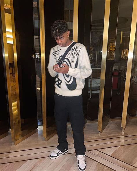 Lamine Yamal Outfit from September 11, 2023 | WHAT’S ON THE STAR?