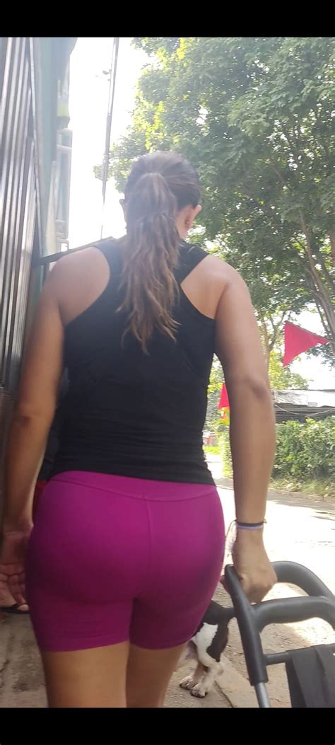 Beautiful Mature Colombian Woman Spandex Leggings Yoga Pants Forum