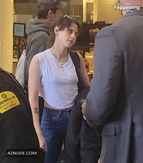 Kristen Stewart Sexy Seen With Her Fiance Dylan Meyer Showing Off Her Hot Pokies At Lax Aznude