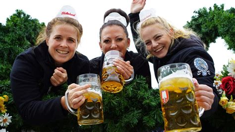 germanys oktoberfest returns   year hiatus ktvu fox