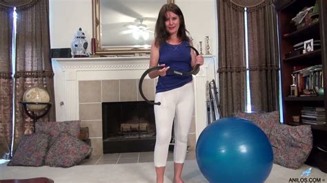 Mature Housewife Shelby Ray Is Toying Her Ugly Hairy Snatch Closeup