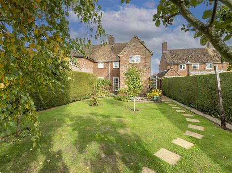 3 Bed Semi Detached House For Sale In Walton Place Weston Turville