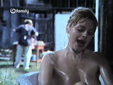 Nude Video Celebs Magda Vasaryova Nude Zkroceni Zleho Muze