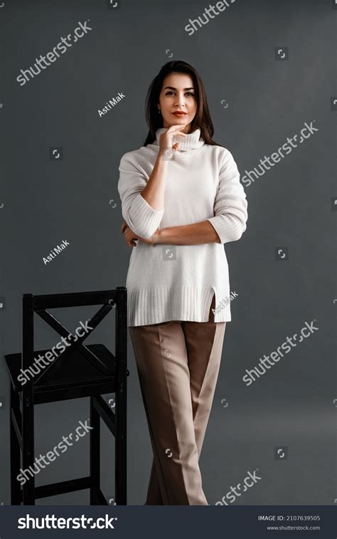 Portrait Gorgeous Female Brunette Model Posing Stock Photo 2107639505 Shutterstock
