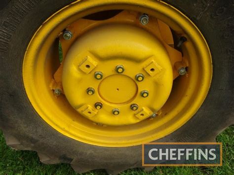 MASSEY FERGUSON 2203 Industrial diesel TRACTOR On Duramold 14.9/13-24 ...