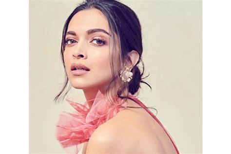 Your Nude Lipstick Making You Look Washed Out Heres What To Do