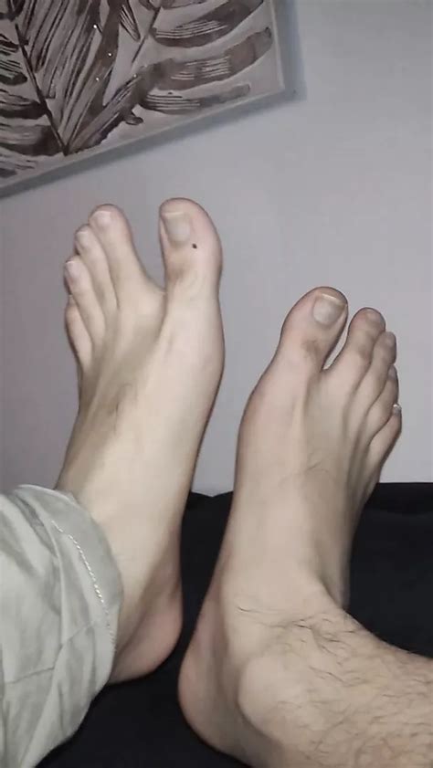 Lutsch diese Latina Füße xHamster