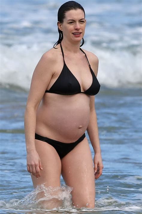 Pregnant ANNE HATHAWAY In Bikini At A Beach In Hawaii 01 03 2016
