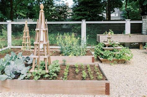 10 Affordable Raised Garden Bed Ideas For Any Budget [updated