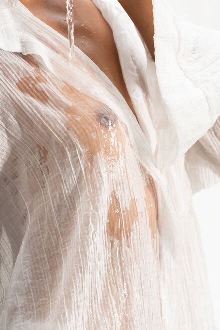 Exotic Beauty Rosha Strips Naked Metart Sultry Heat Rosah High 0035 Porn Pic