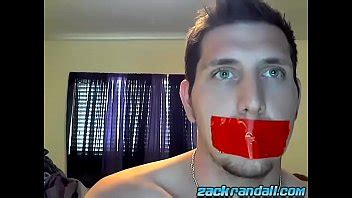 Méchant Wyatt Blaze fourre un gode dans le cul et se branle XVIDEOS