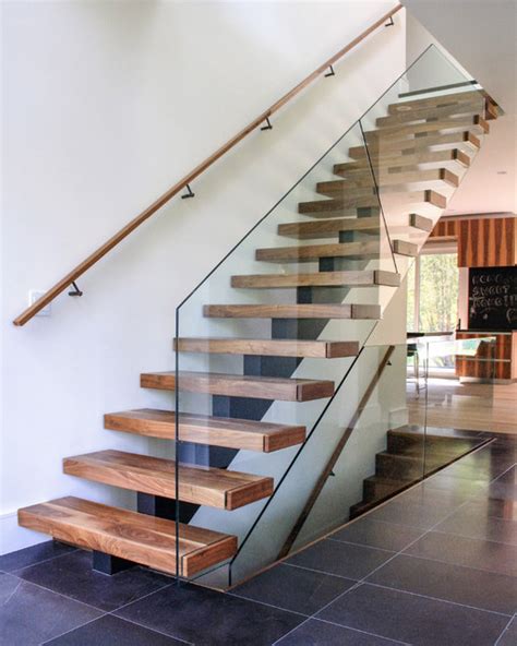 Mono Stringer Stairs Moderne Escalier Toronto Par Mrail Houzz