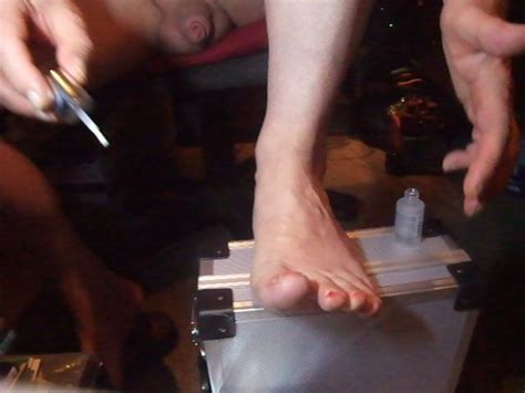 Slave J1306 Red Nail Polish For The Feet 1 Gay Man Porn XHamster