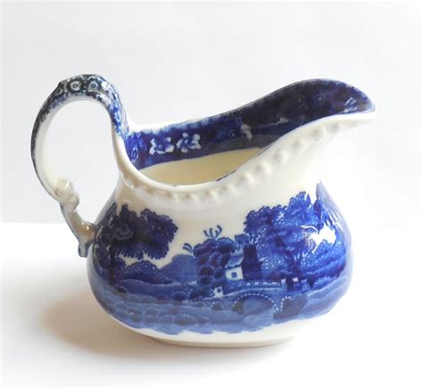 We Explore The Origins Of The Blue Creamer Trend In Local Cafes - RYZE Superfoods