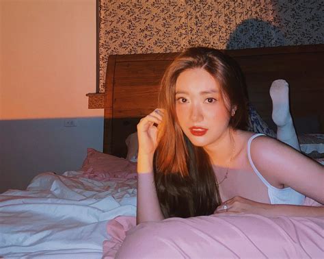 Con gái hotgirl của NSND Trung Hiếu nóng bỏng với bikini đỏ theNEXTvoz