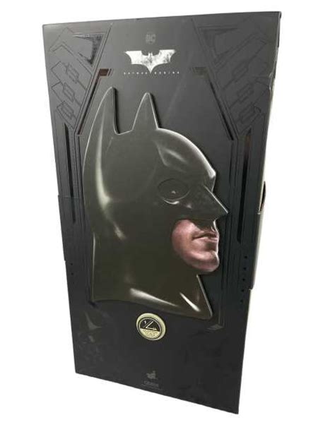 HOT TOYS QS BATMAN BEGINS BATMAN FIGURE Collectables In Mount