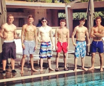 Tom Malone Shirtless Underwear Gay Girlfriend Famewatcher