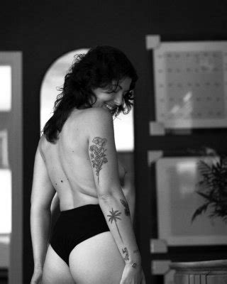 Florencecurious Nude Porn Pictures Xxx Photos Sex Images Pictoa