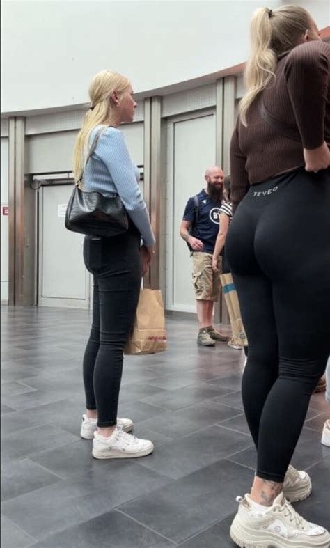 Such A Nice Big Ass In Teveo Leggings Not OC Spandex Leggings Yoga Pants Forum