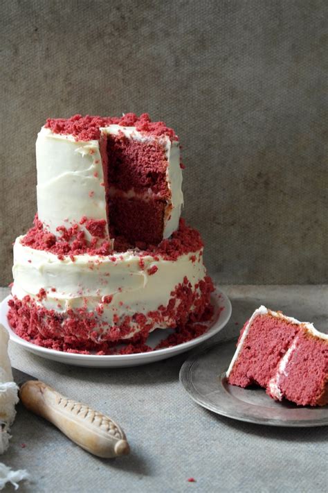 Red Velvet Cake With White Chocolate Cream Cheese Frosting