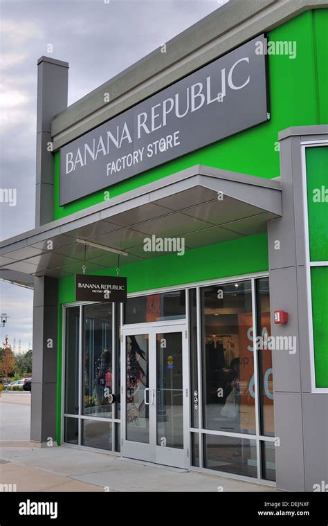 Banana republic hi-res stock photography and images - Alamy