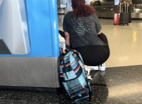 Thick Latina Redhead Milf With Fat Ass Bending Over OC Spandex Leggings Yoga Pants Forum