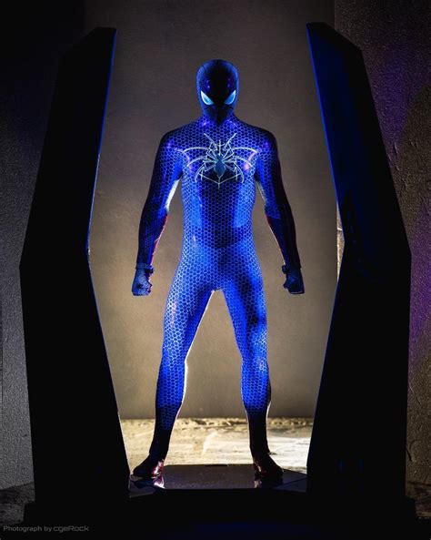 Hot Toys Marvel S Spider Man Spider Armor Mk Iv Suit Th Scale On Carousell