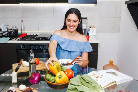 595 Latina Cooking Stock Photos Free Royalty Free Stock Photos From Dreamstime