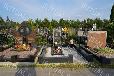 Изготовление памятников, фото и цены в Москве