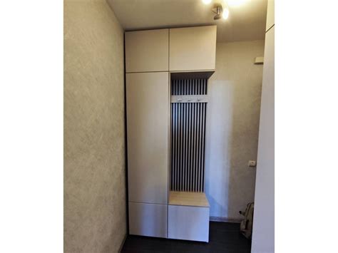 Прихожая с МДФ-фасадами и декоративными рейками Гринвич 3 от фабрики Стиль