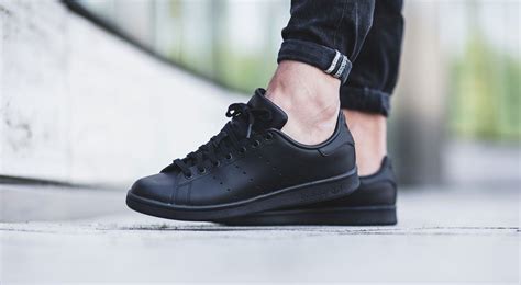 Stan Smith "Triple Black" | Adidas stan smith black, Mens casual ...