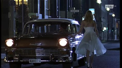 Naked Dolly Buster In Polizeiinspektion