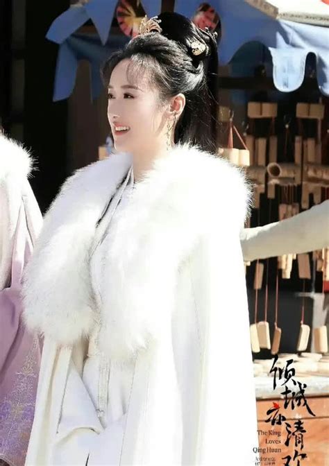 Phim cổ trang siêu hot của Chung Hán Lương đã qua cửa tử nữ chính Viên Băng Nghiên thoát ồn ào