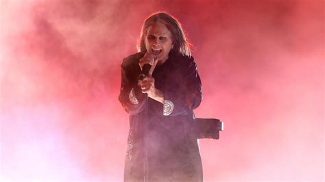 Ozzy Osbourne Draws On Fans In Bid To Win Bull Name Comp Bbc News