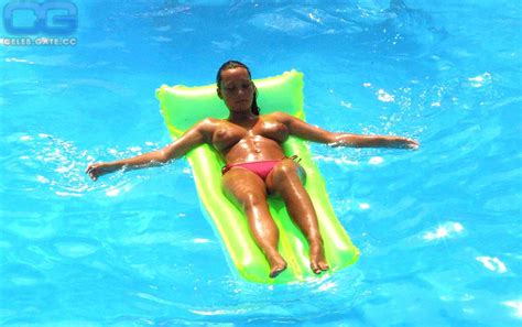 Lucinda Rhodes Flaherty Nude Pictures Onlyfans Leaks Playboy Photos Sex Scene Uncensored