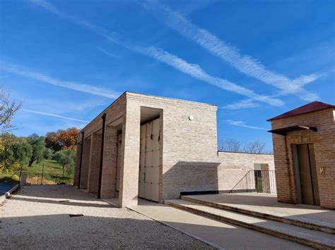 Montecassiano Completati I Lavori Di Ampliamento Del Cimitero Radio Erre