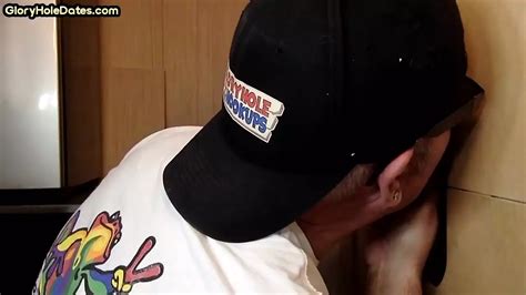 Gloryhole Gay Le Encanta Chupar Una Gran Polla Mientras Se La Masturba Xhamster