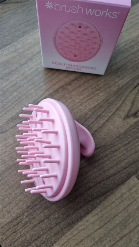 Массажер для кожи головы Brush Works scalp massaging brush | отзывы